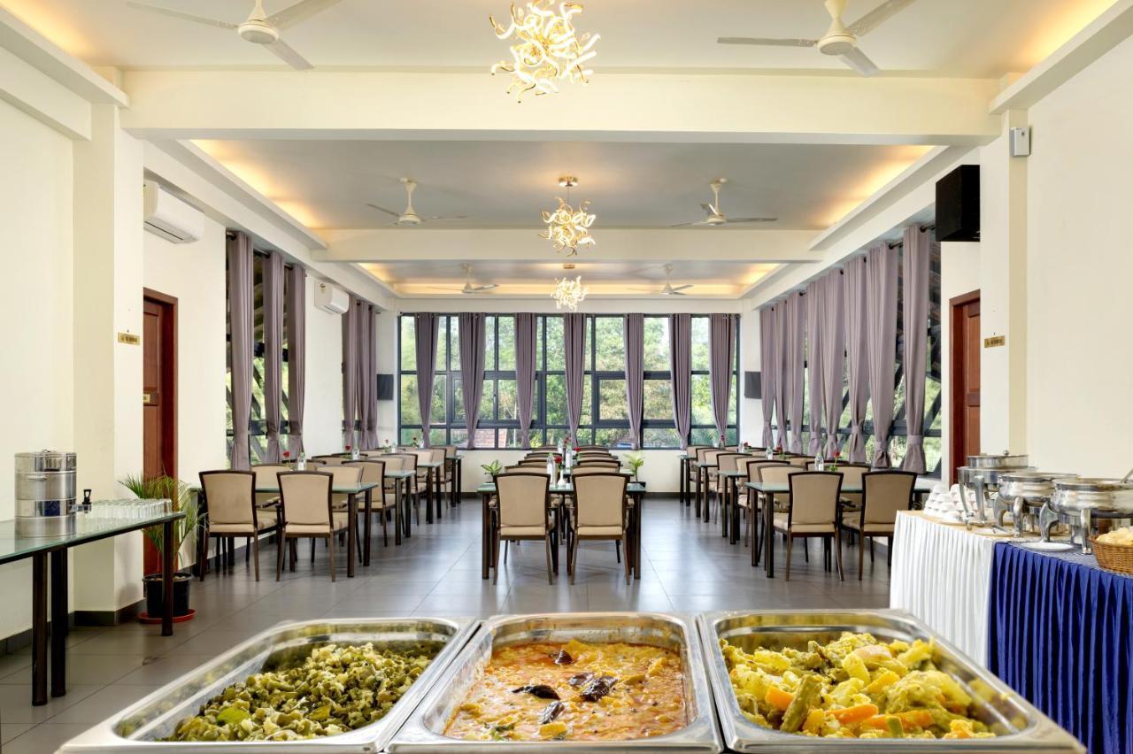 Fern Tree Resort مانانثافادي المظهر الخارجي الصورة